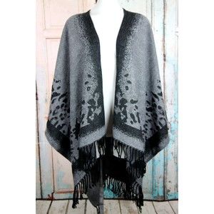Just Jamie Open Front Fringe Trim Ponch Shaw Wrap Womens OS